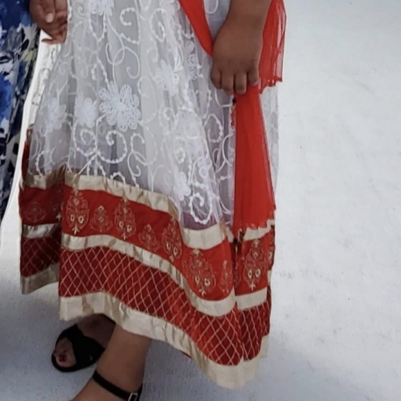 Festive anarkali gown - Picture 2 of 3